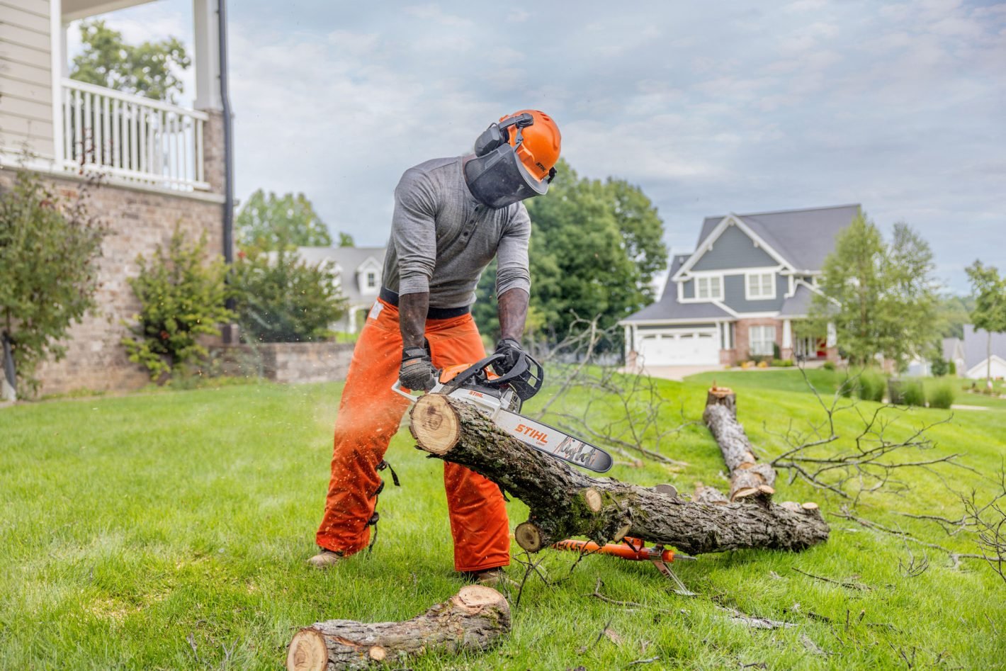 MS 162 Gasoline Chainsaw - Image 4