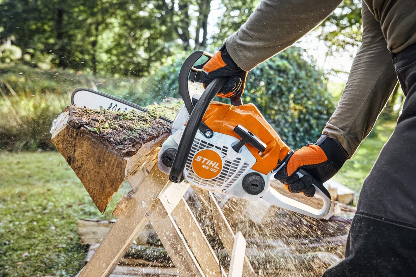 MS 162 Gasoline Chainsaw - Image 3